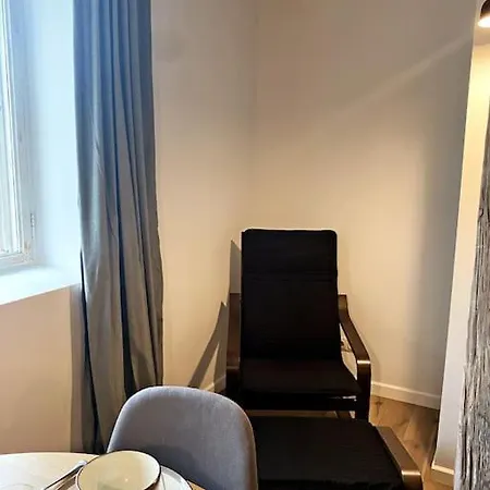 Small Cosy In Old-town *